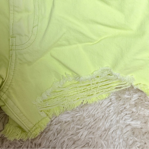 Lucky Brand Women's Faded Distressed Neon Yellow Denim Shorts - Picture 6 of 7
